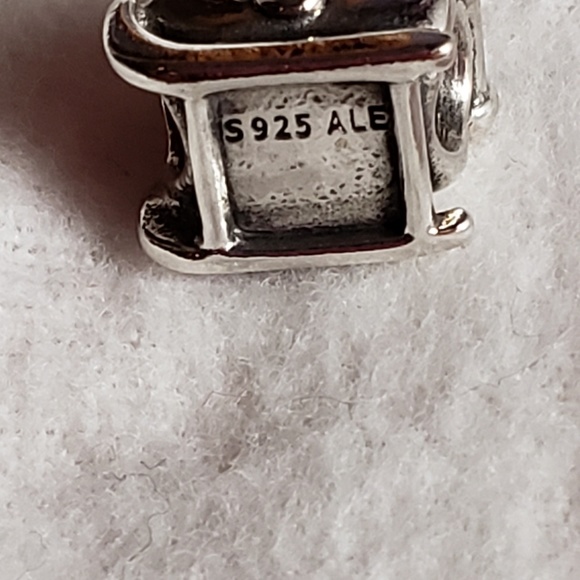 Santa's Sleigh Garnet Charm!! - Picture 3 of 5